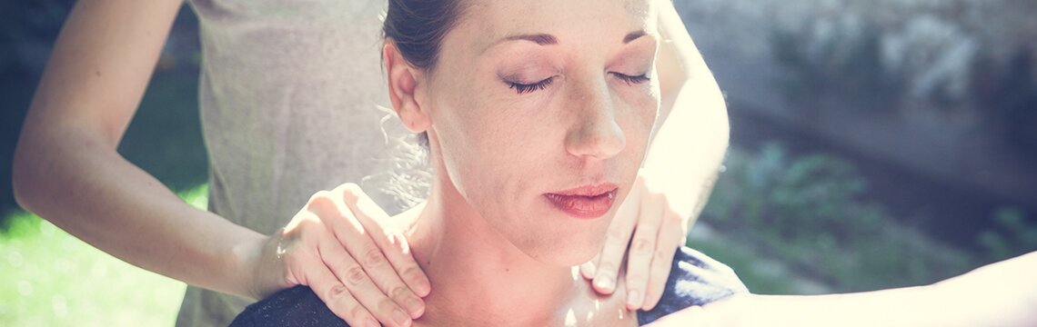 Massage Amma Assis. Libération des tensions et du stress.